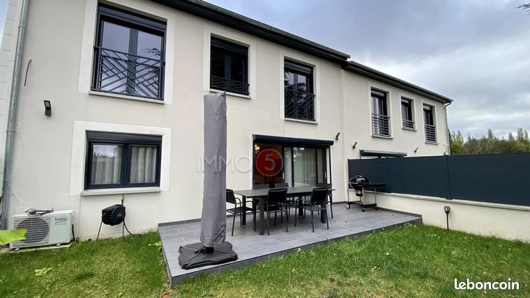 Maison 6 pièces 141 m²