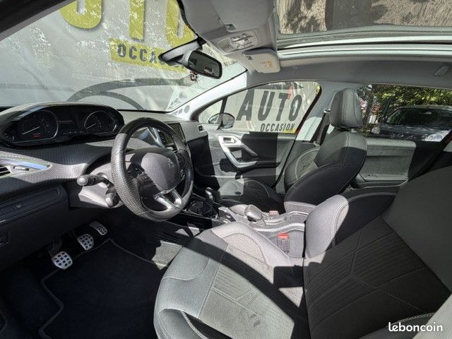 Peugeot 2008 1.2 PURETECH 110CH CROSSWAY S&S (image 8)