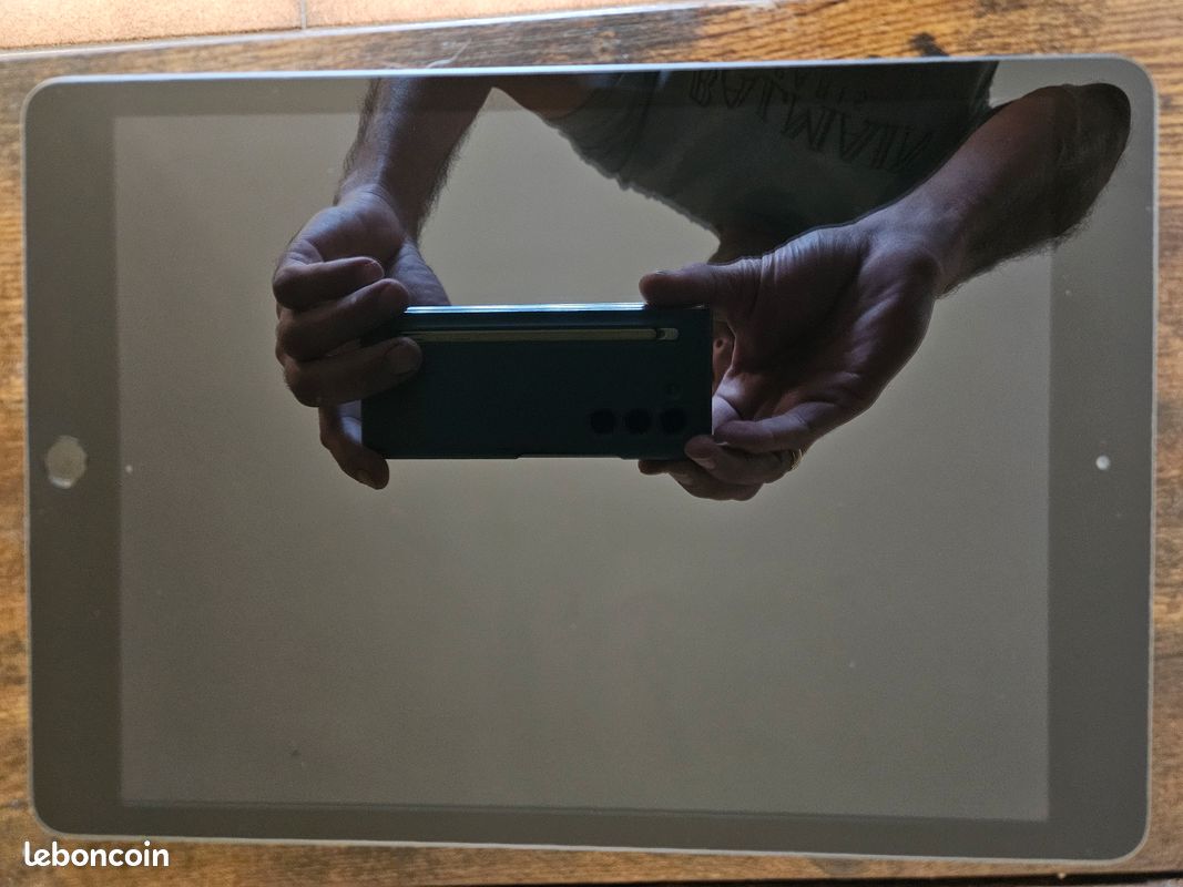 Apple iPad air en excellent état (image 3)