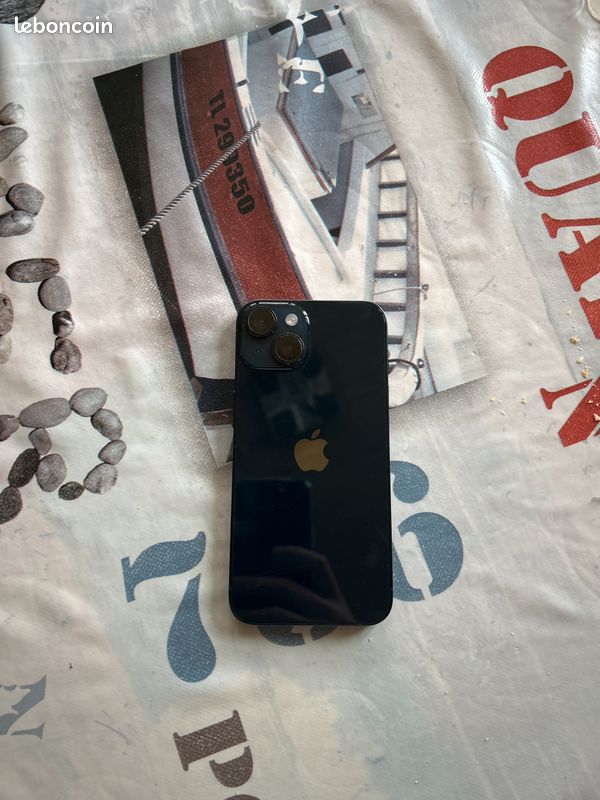 IPhone 14 256 go bleu minuit (image 1)
