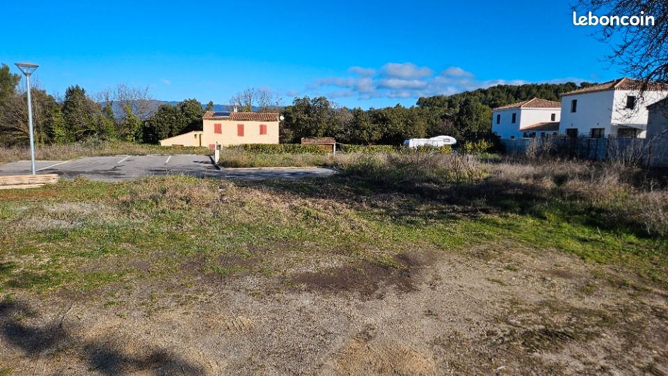 Terrain 683 m² Pertuis · 190 000 €