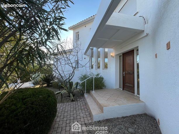 Villa 5 pièces 178 m²