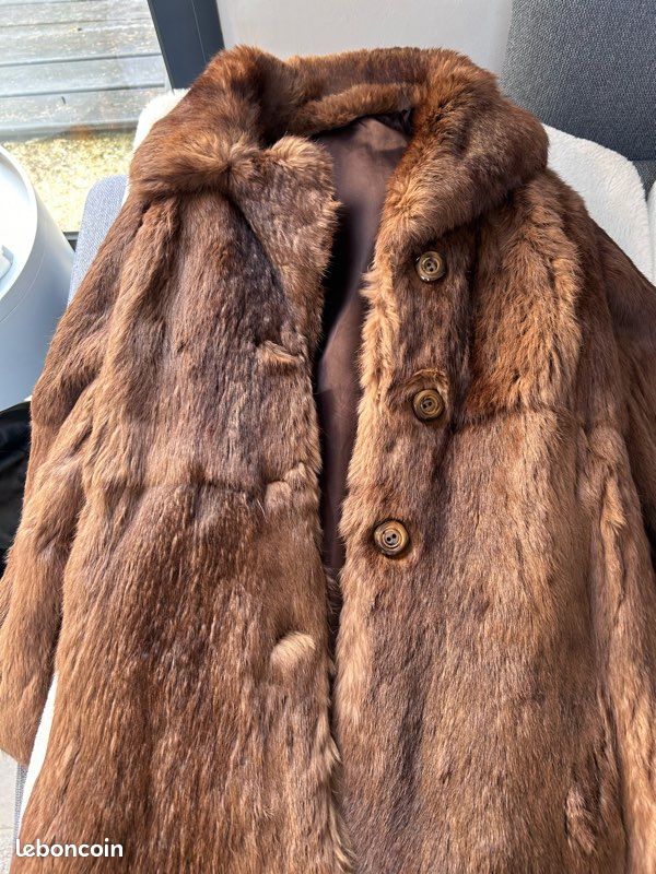Manteau En Fourrure Véritable Marron Taille 44 - Style Vintage - Neuf Avec Petits Défauts