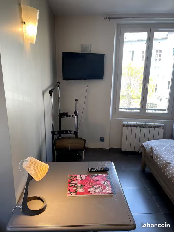 Studio cosy et lumineux (image 5)