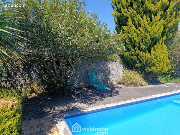 Maison 9 pièces 247 m²