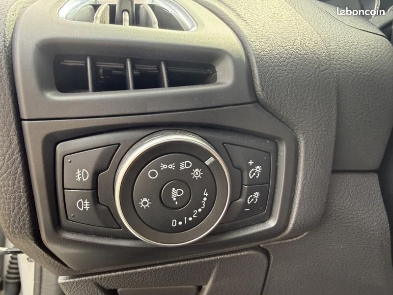 Ford Focus SW 1.5 TDCi 120ch Stop&Start Titanium (image 13)