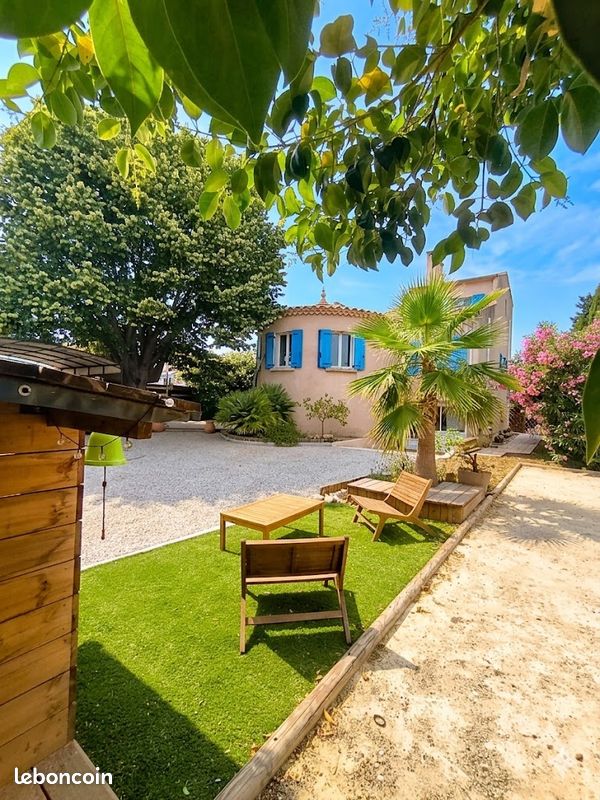 Maison 6 pièces 147 m² · à Pinet · 147 m² · 449 000 €