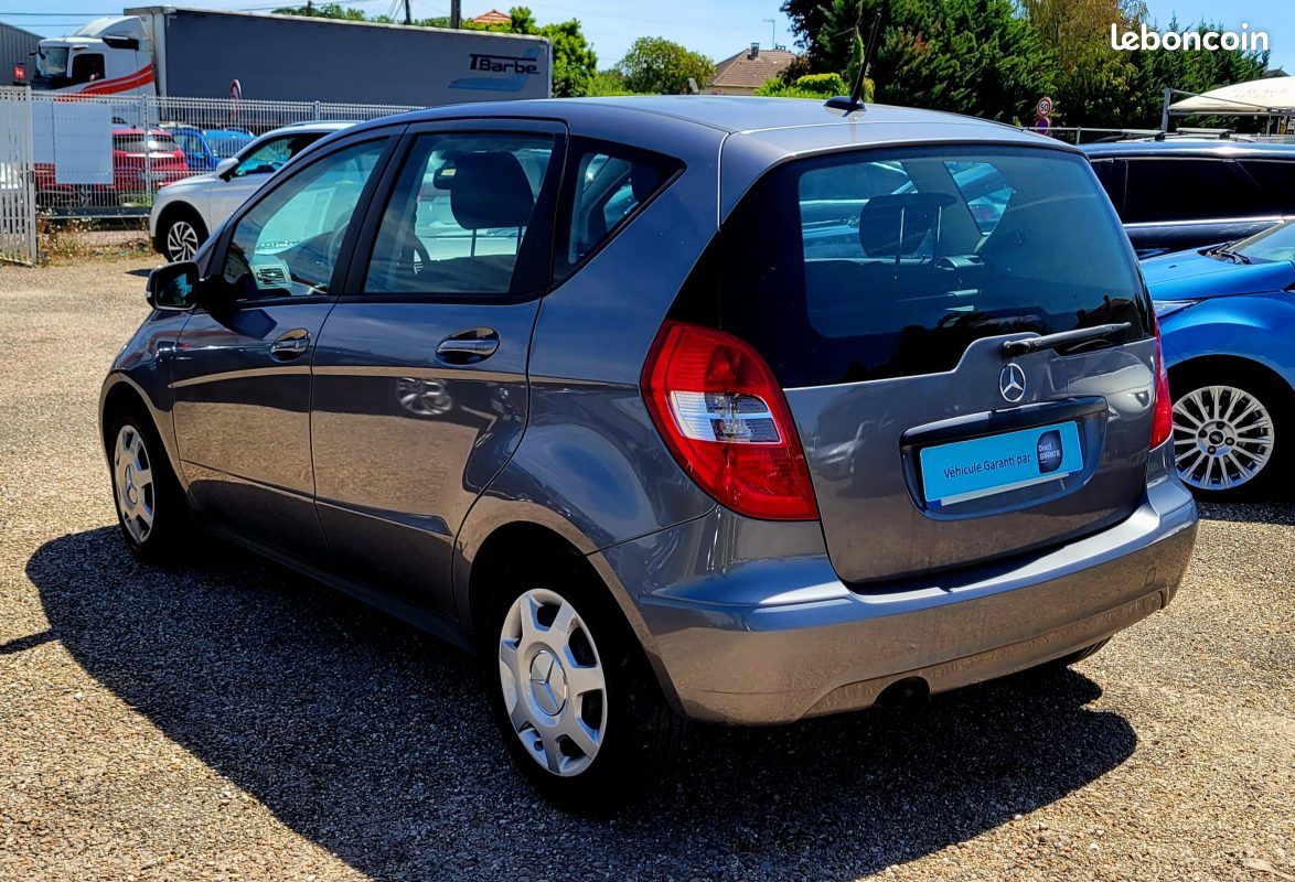 Mercedes benz classe a 180 cdi 2010 (image 8)