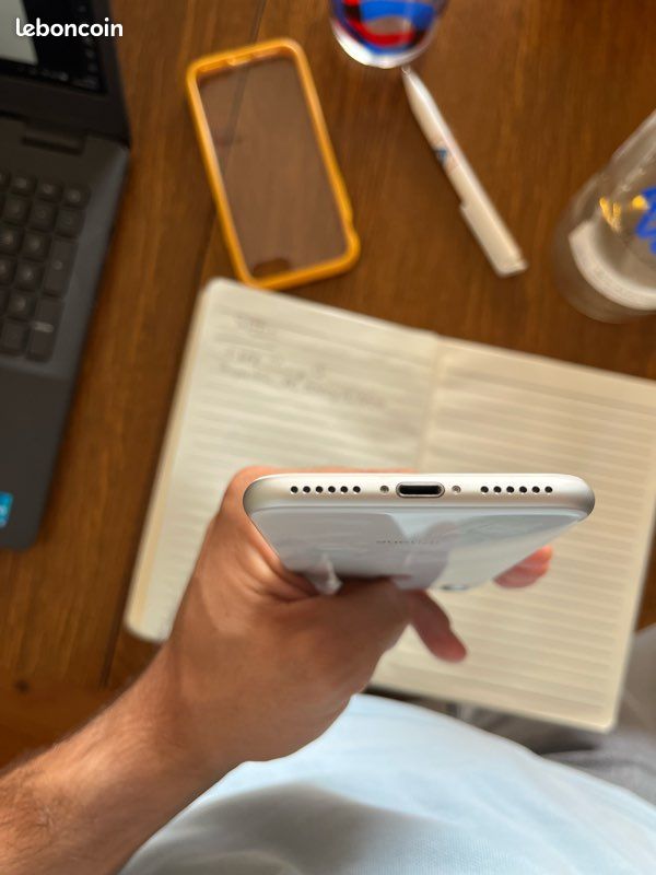 IPhone 8 64 GB + coque rhinoshield (image 3)
