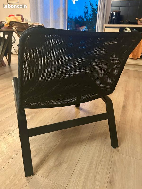 Fauteuil noir (image 2)