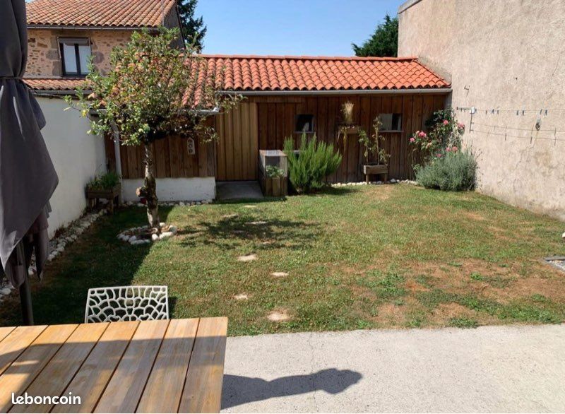 Maison 5 pièces 95 m² · à Parthenay · 95 m² · 825 €/mois