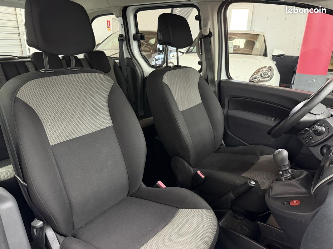 RENAULT KANGOO 1.5 Blue dCi 80 II COMBI Trend PHASE 2 (image 7)