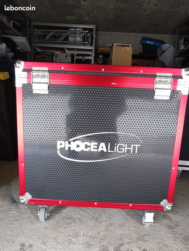 Paire de Lyre led 250w Spot / Beam / Wash + flight case en parfait état (image 13)