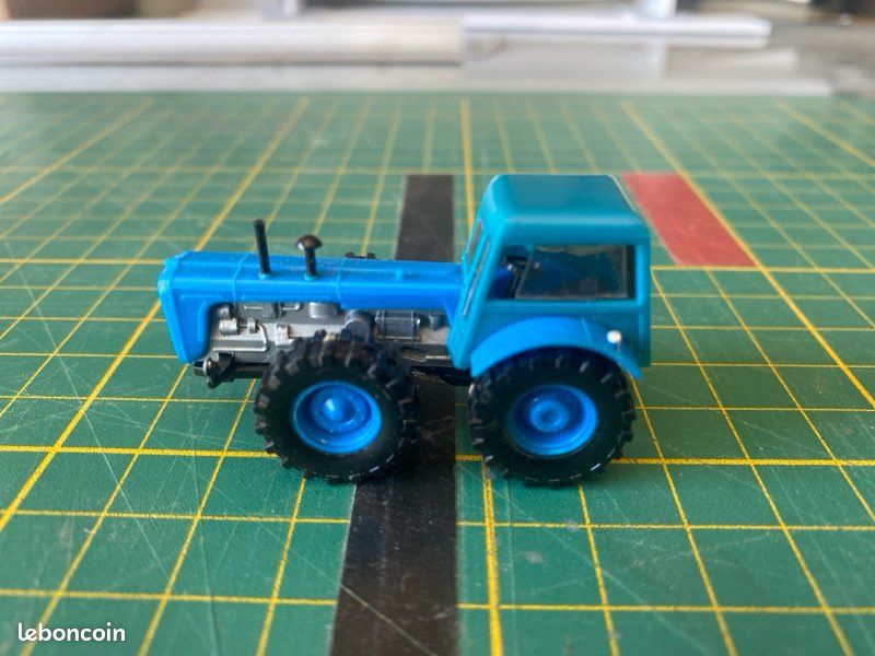 Miniature tracteur HO (image 2)