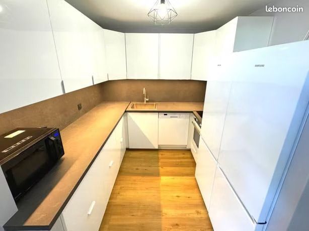 Appartement 7 pièces 111 m² · à Évry-Courcouronnes · 111 m² · 500 €/mois