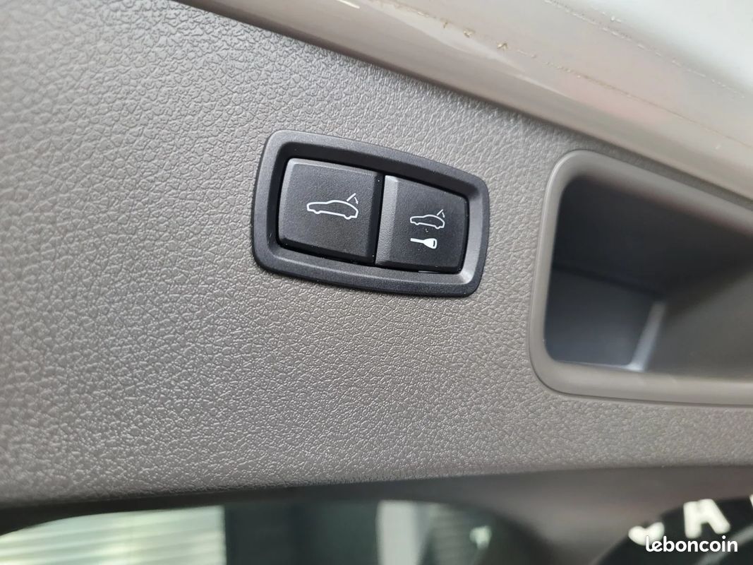 PORSCHE MACAN Diesel 3.0 V6 258 ch S PDK / SUPERBE ETAT - 2EME MAIN - ENTRETIEN PORSCHE - TOIT OUVRANT - BOSE (image 11)