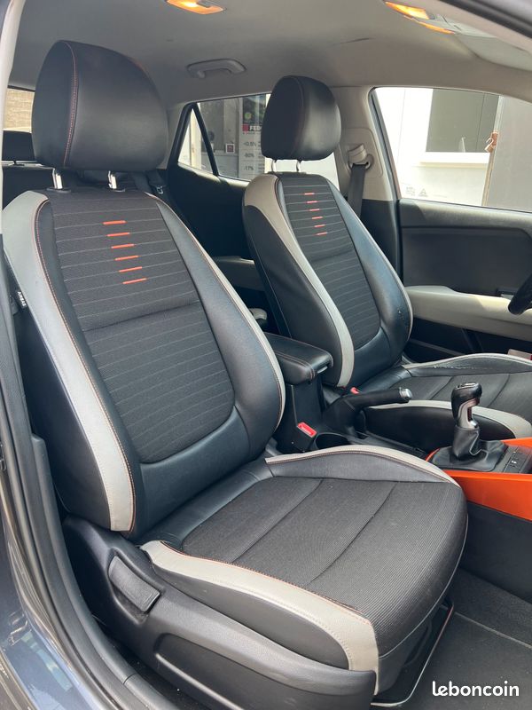 Kia stonic 1.6 crdi 110cv 2018 caméra/carplay/jantes/cuir (image 4)