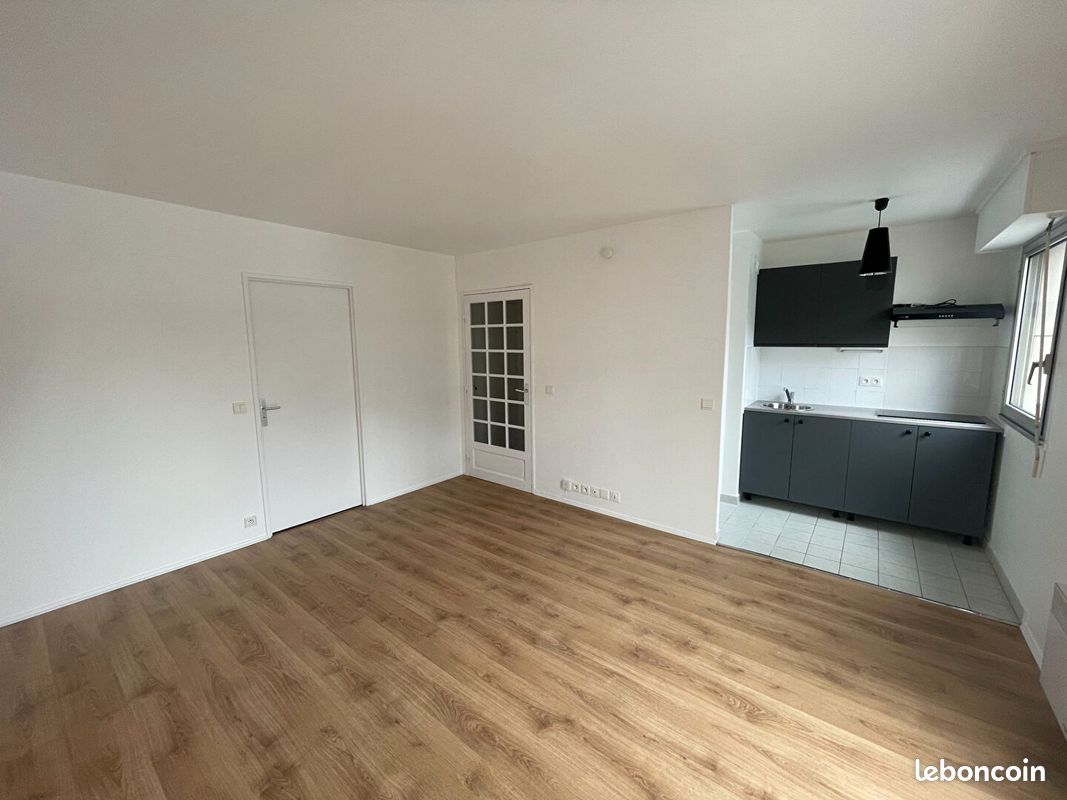 Appartement 1 pièce 27 m² · à Courbevoie · 27 m² · 841 €/mois