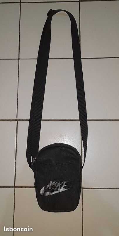 Sacoche Nike (image 1)