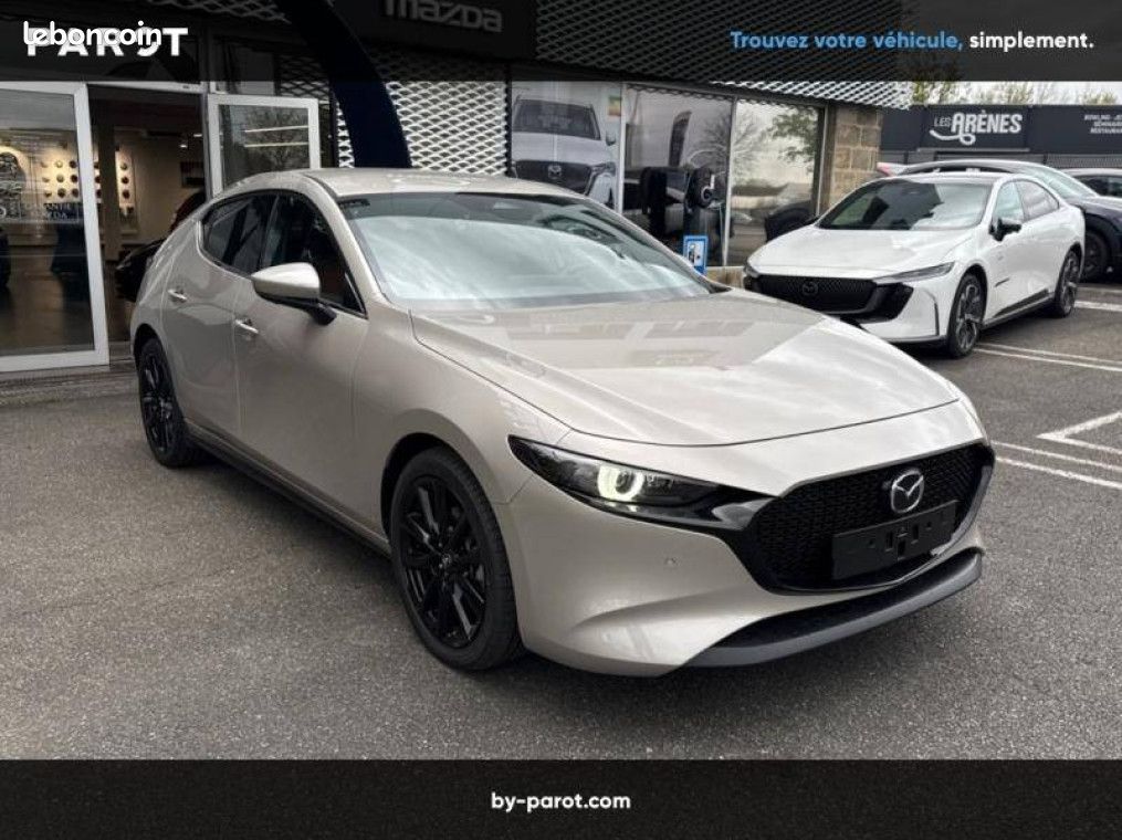 Mazda 3 2024 Berline 2.0L e-SKYACTIV-X M Hybrid 186 ch BVA6 Exclusive-Line (image 4)