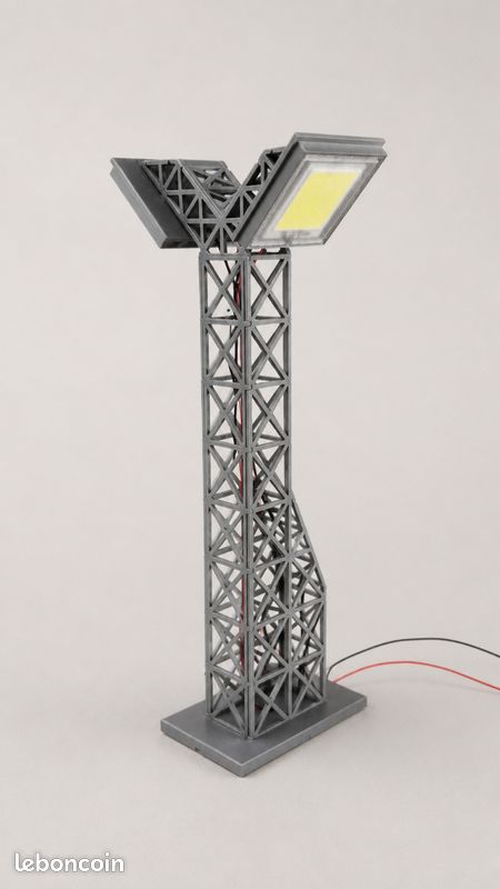 Grand projecteur double (image 1)