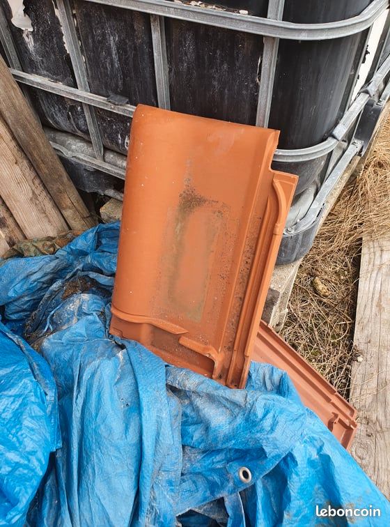 Vend tuiles neuve (image 1)