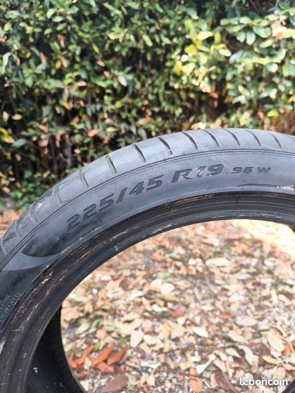 1 pneu 225/45x19 96w runflat Pirelli pzero (image 2)