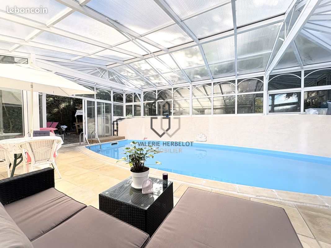 Maison 5 pièces 160 m² (image 1)