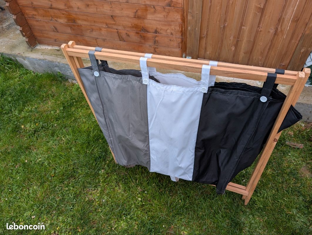 Banette a linge pliable avec trieur de couleur (image 2)