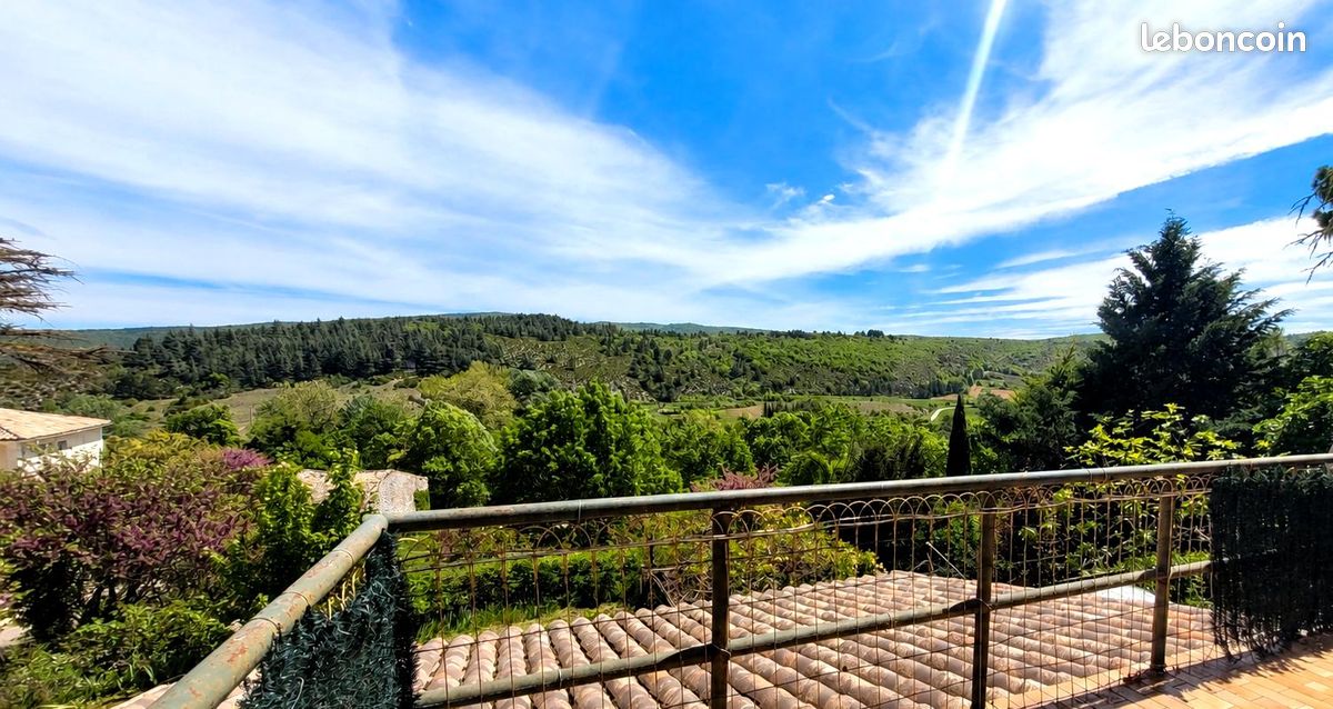 Maison 5 pièces 131 m² · à Monieux · 131 m² · 220 000 €