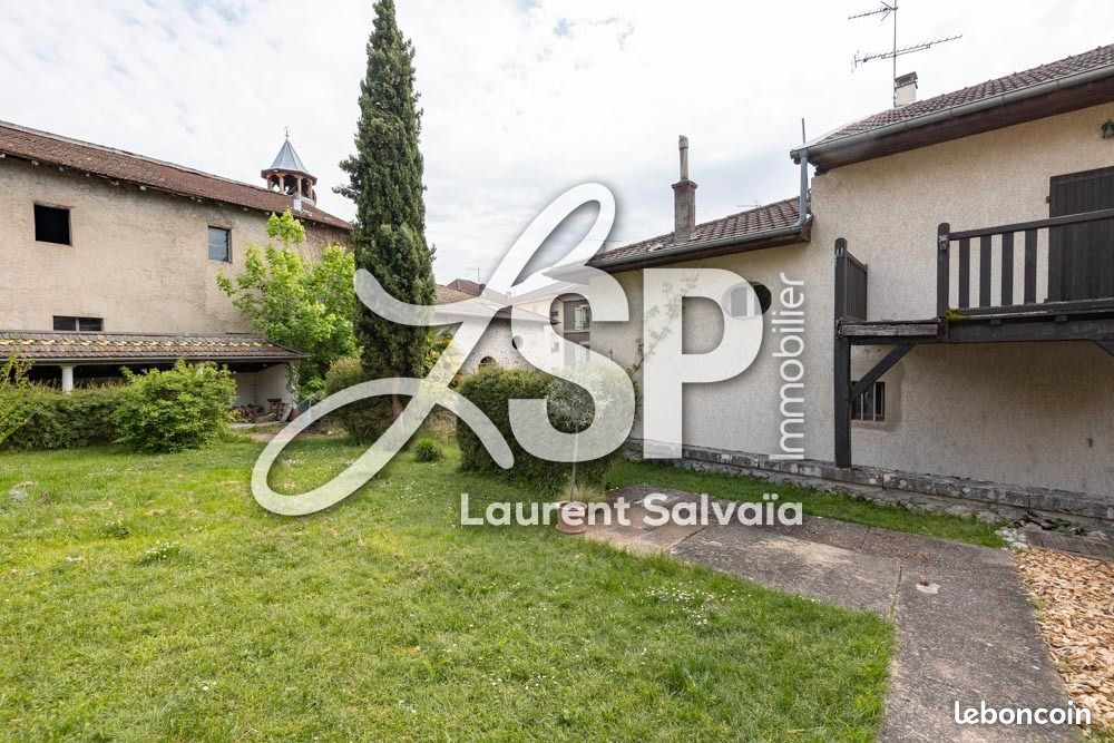 Maison 10 pièces 100 m² · à Vinay · 100 m² · 160 000 €