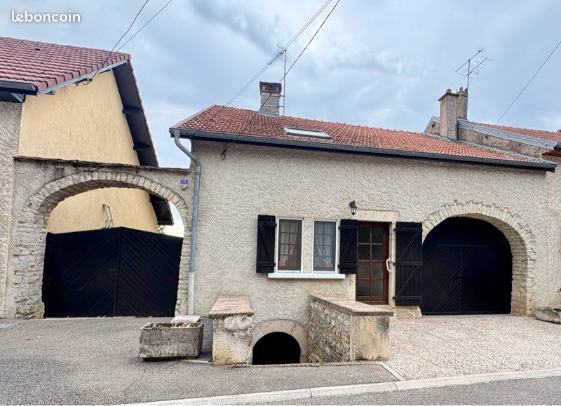 Maison 5 pièces 123 m² · à Montagney · 123 m² · 800 €