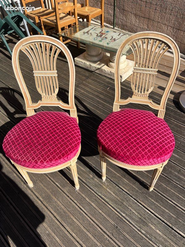 Lot 2 chaises anciennes (image 1)