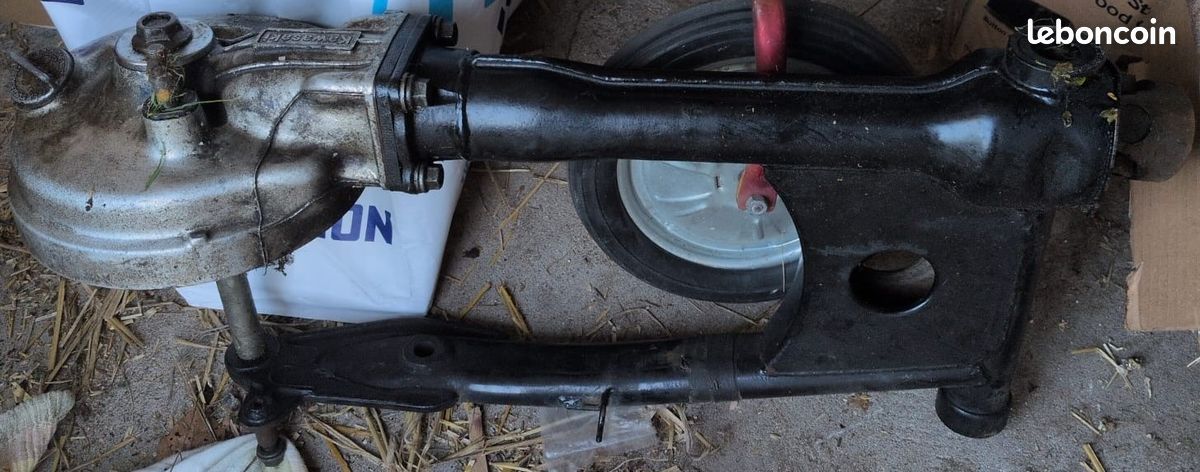 Transmission complète Kawasaki KZ 1000 ST: Cardan en roue arrière en bon état (image 3)