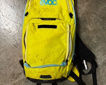 Sac à Dos Hydratation EVOC Stage 12L Rouge - VTT - Compatible Vessie - Occasion