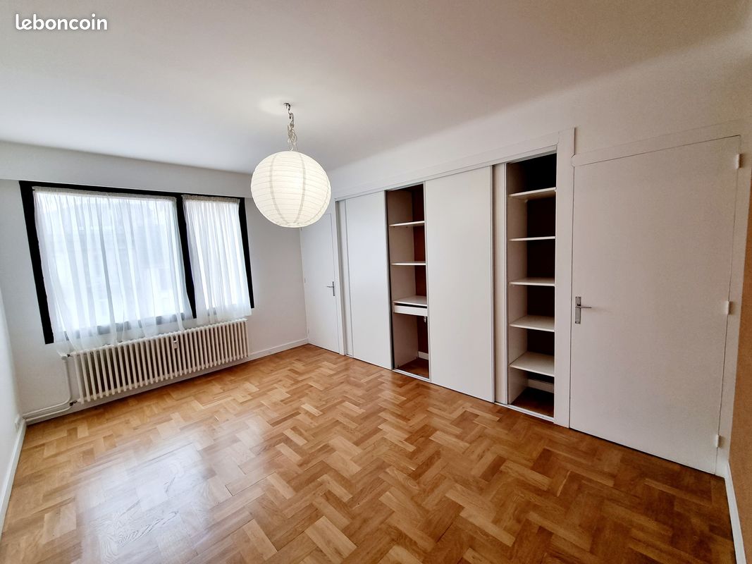Limoges centre, appartement T4, gge et balcon - Limoges 87000 Centre-Hôtel de Ville Emailleurs (image principale 3)