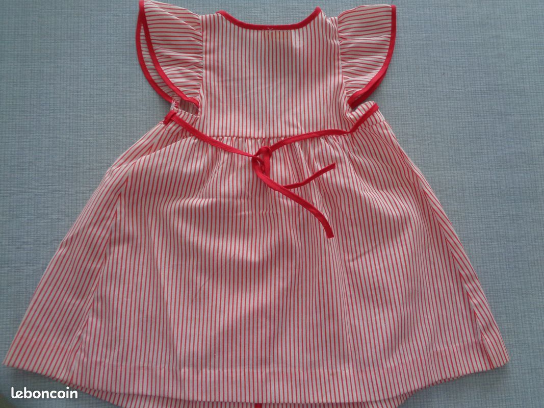 Robe NEUVE, 12 mois, (image 2)