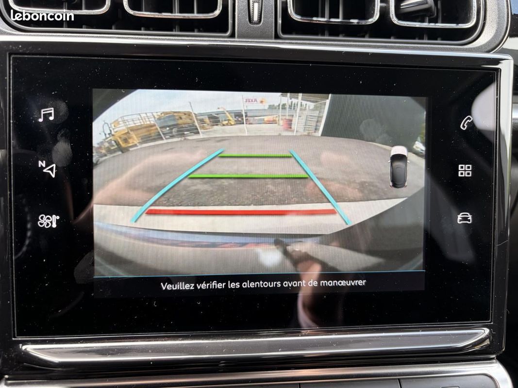 CITROËN C3 PureTech 110 S&S BVM6 Shine Business (image 34)