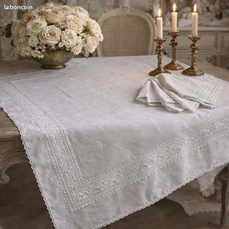 Nappe Damassée rectangulaire et quatre serviettes assorties