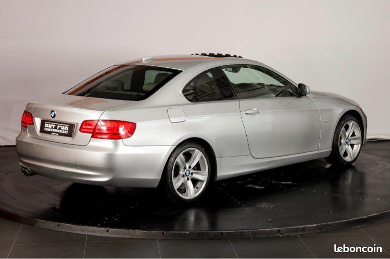 BMW 330xd 330d e92 coupé 3.0 245 N57 / TOIT OUVRANT / CT OK / SUIVI OK (image 5)
