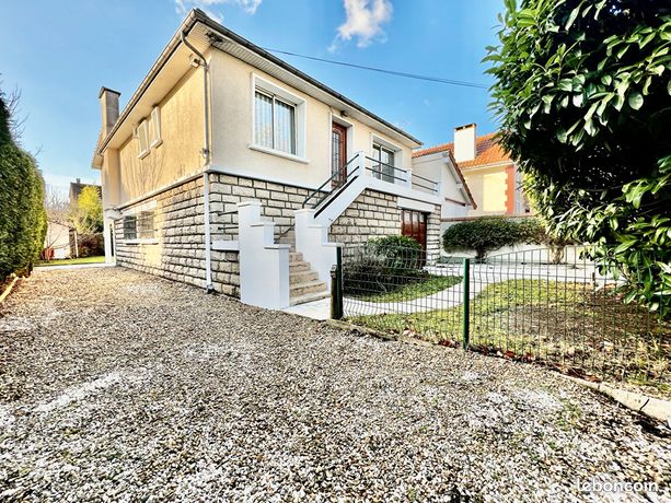Maison 6 pièces 227 m²