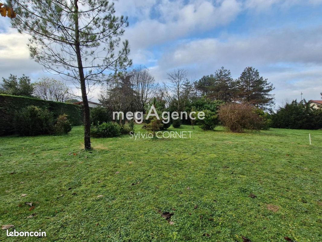 Terrain 725 m² · à Balan · 725 m² · 259 000 €