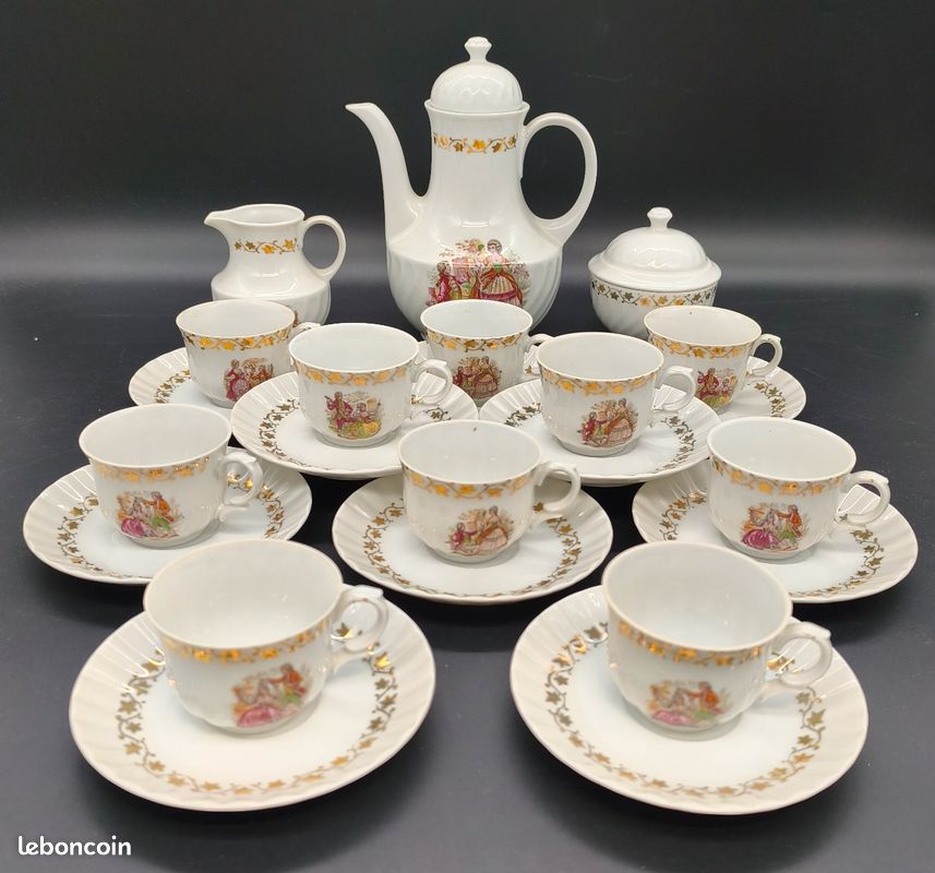 Service à café ou thé 10 personnes, porcelaine de Fürstenberg