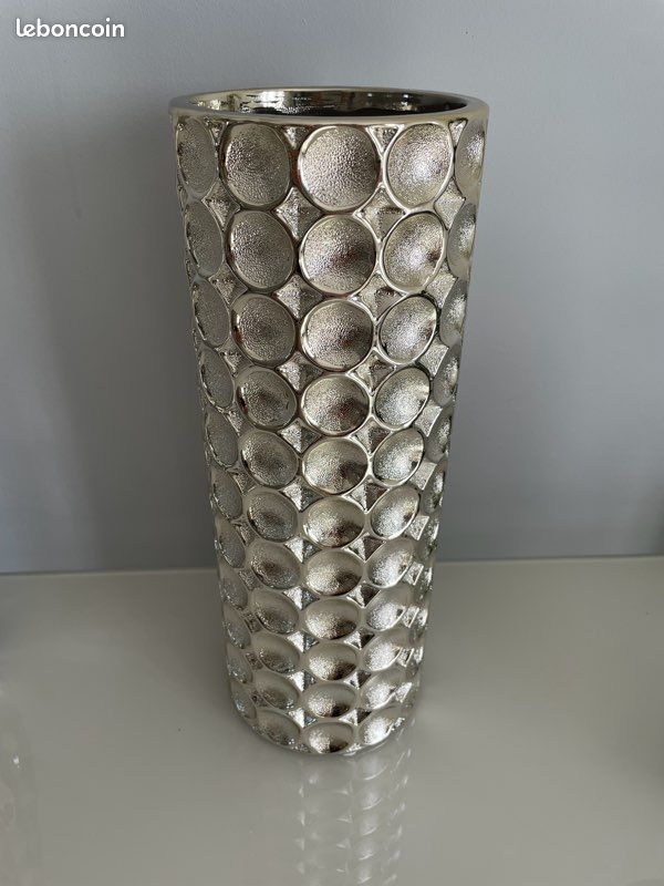 Vase doré (image 1)