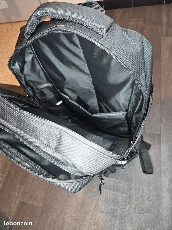 Sac à Dos Randonnée Étanche 35L – Léger, Grande Capacité – Noir – Fabriqué France