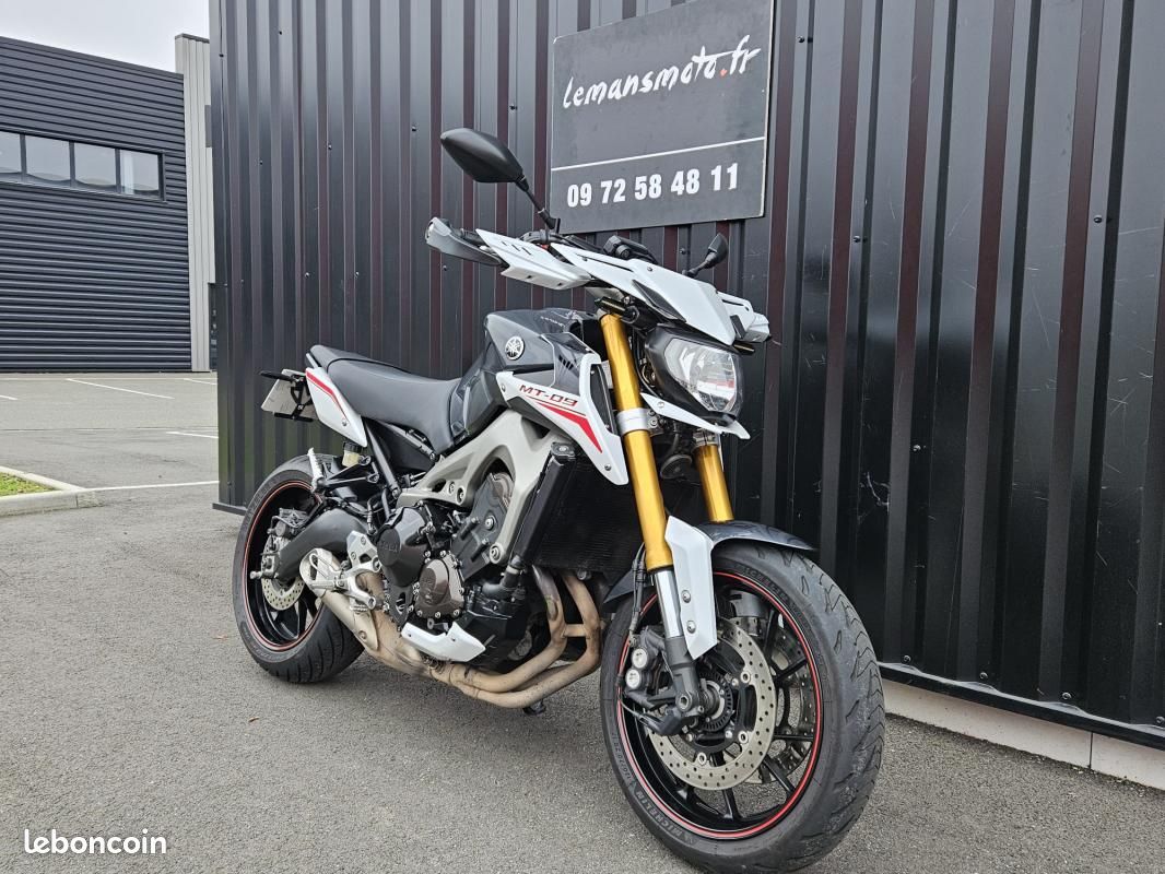 Yamaha MT-09 MT09 STREET RALLY 850 cm3 Motos