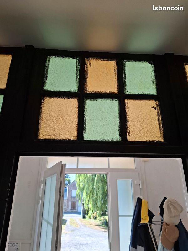 Verriere bois à carreaux cathédrales vert et ambre (image 7)
