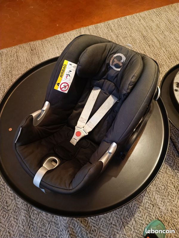 Cosy cybex (image 1)