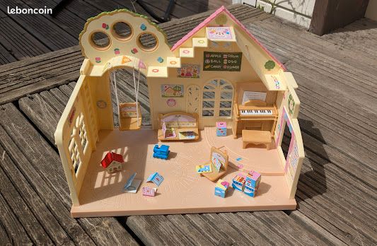 Crèche sylvanian (image 3)