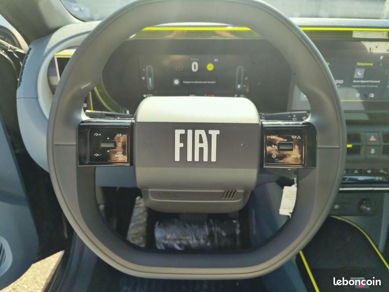 Fiat Grande Panda 1.2 Hybrid Turbo 110ch Icône eDCT6 (image 12)